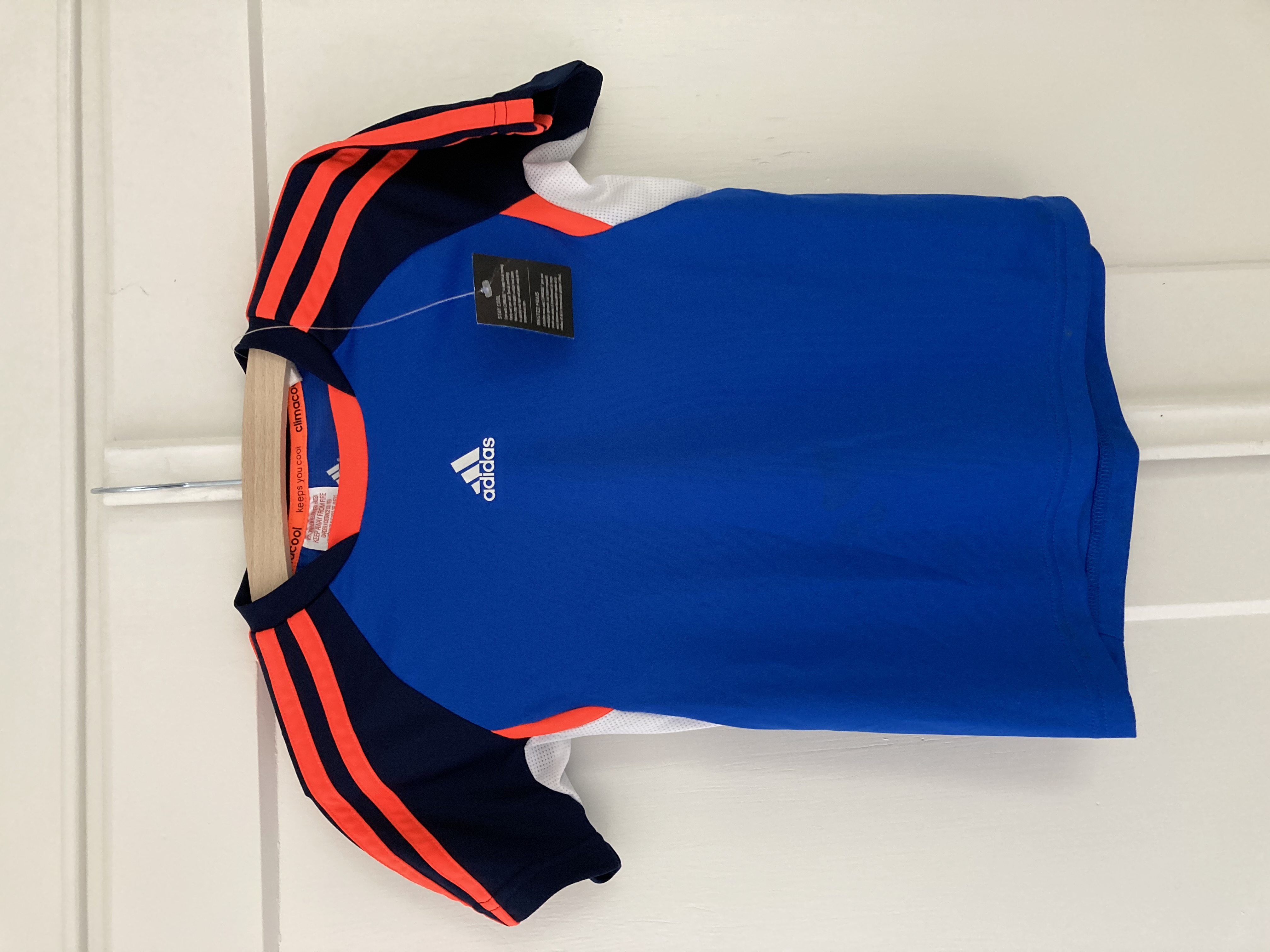 Tweedehands t-shirt van Adidas in maat 116 • Restory