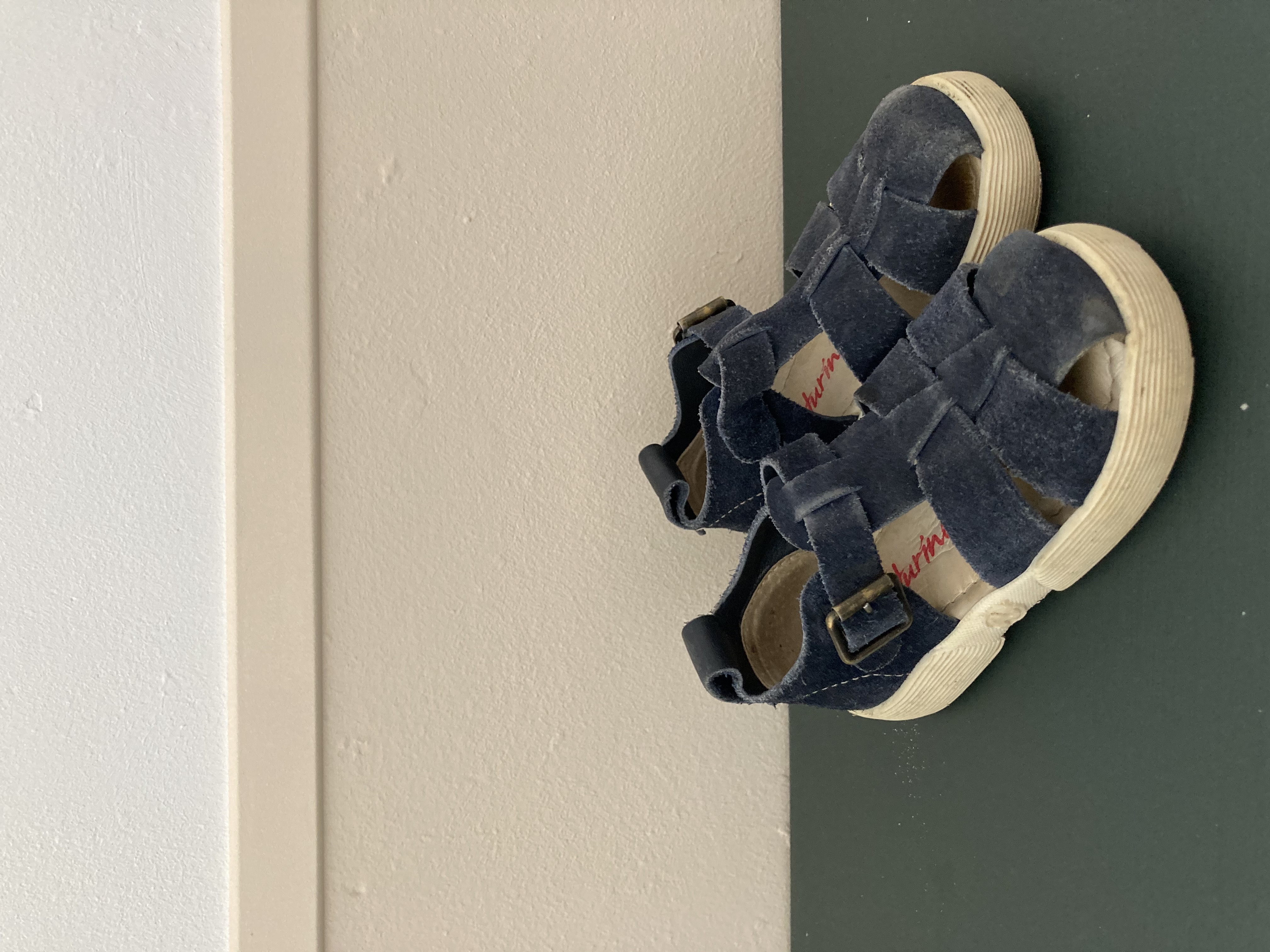 Leren sandalen • Tweedehands schoenen van merk Naturino in maat 23 •  Tweedehands Kinderkleding • Restory