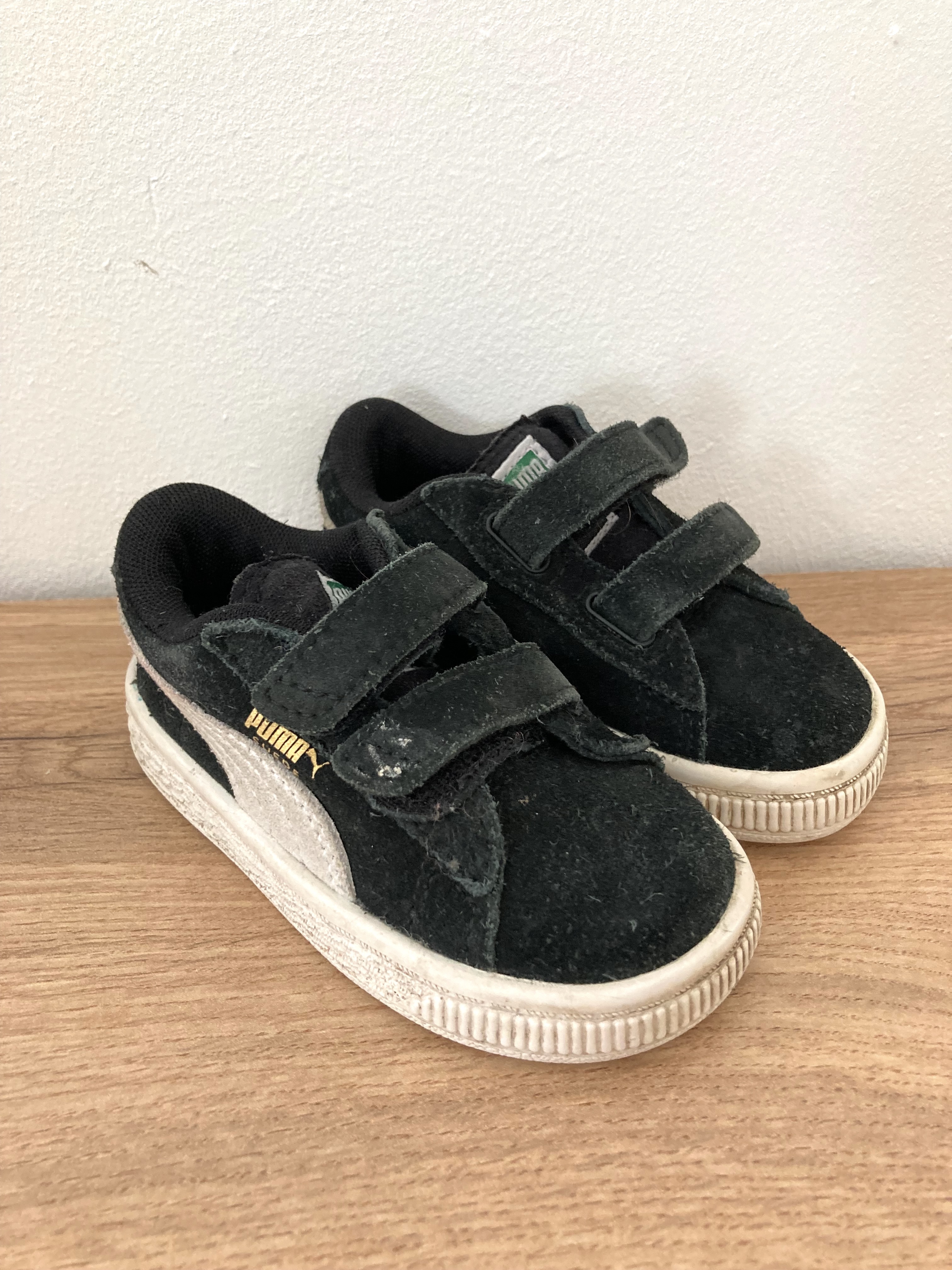 Puma gympen • Tweedehands schoenen van merk Puma in maat 21 • Tweedehands  Kinderkleding • Restory